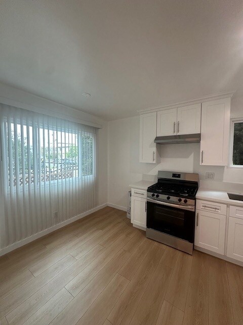 Foto del edificio - 1157-1161 N Hobart Blvd