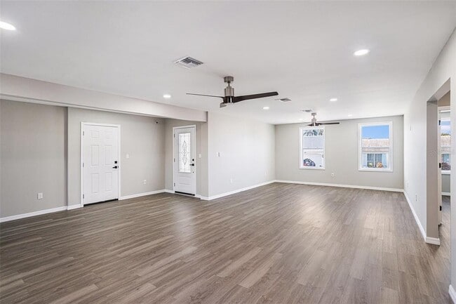 Foto del edificio - 3412 Springfield Dr