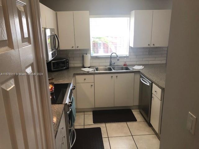 Building Photo - 14040 S Forest Oak Cir