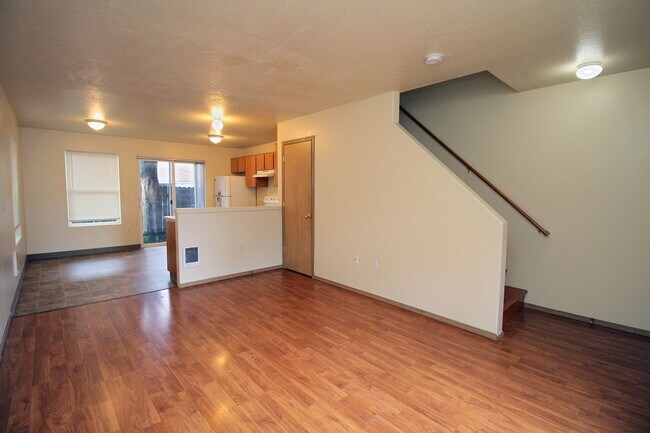 Building Photo - 3548 SE 119th Ave