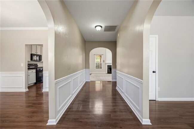 Foto del edificio - 1650 Huntcrest Way SW