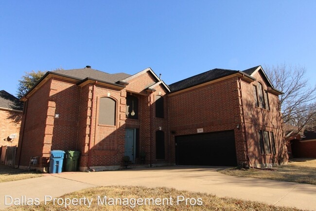 Building Photo - 4 br, 2.5 bath House - 3816 Spanish Oak