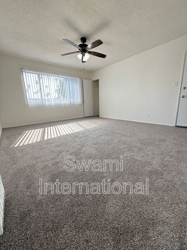 Building Photo - 5846 Estrella Ave