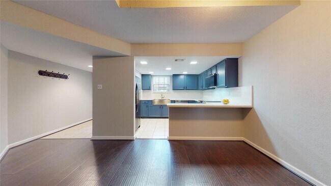 Building Photo - 14911 Wunderlich Dr