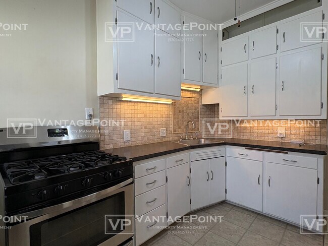 Foto del edificio - 2110 Lincoln St