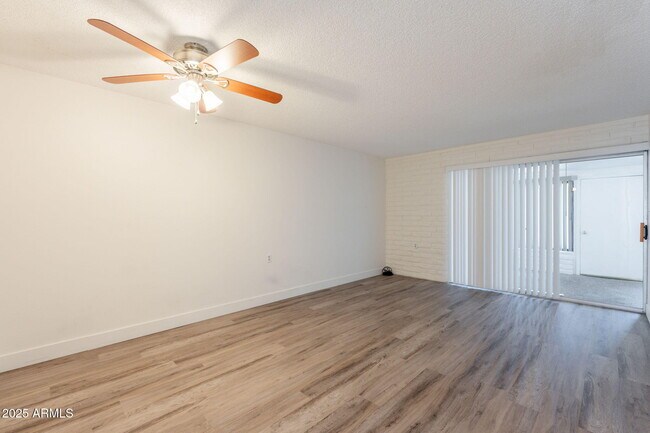 Foto del edificio - 13001 N 113th Ave
