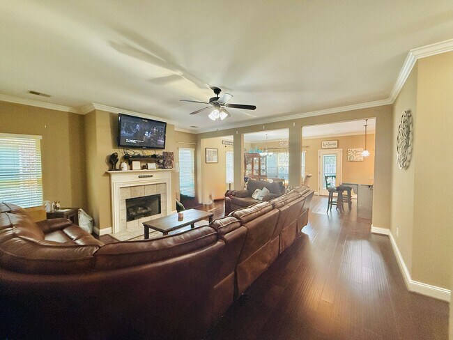 Foto del edificio - Black Creek Station – Just 8 Minutes from ...