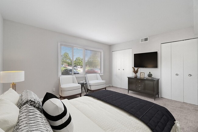 Building Photo - Falls Village Apartments