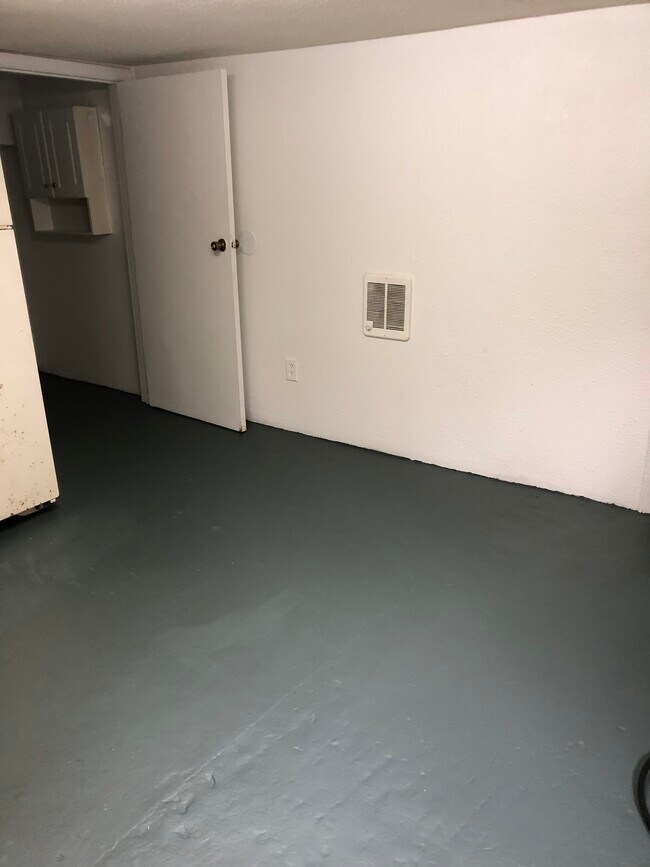 Kitchen - 59 Oak St