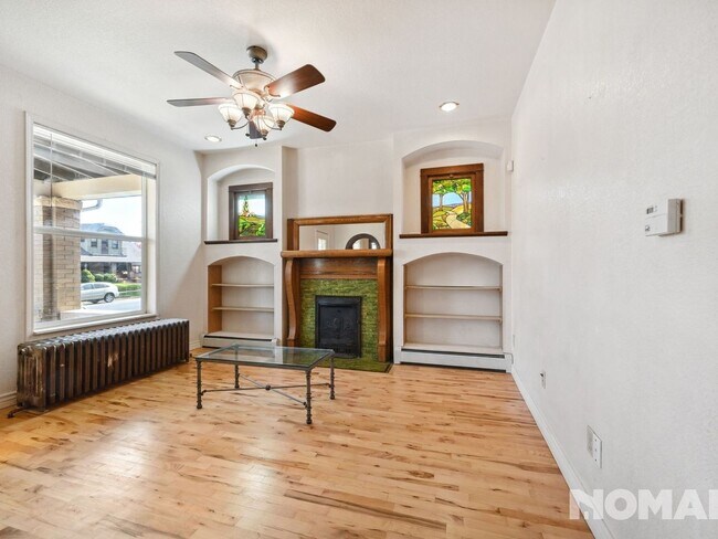 Foto del edificio - 4 Bedroom Single Family Home in Denver