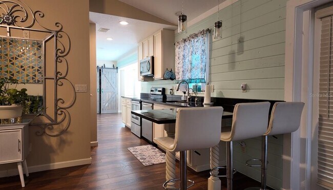 Foto del edificio - 4180 Pompano Rd