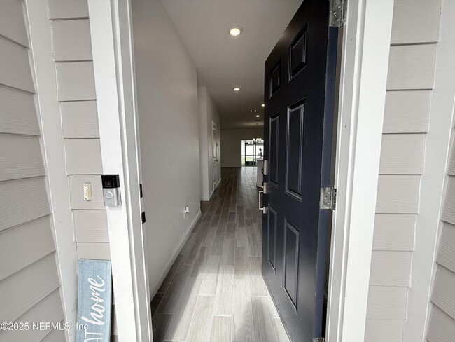 Building Photo - 7560 Chervil St