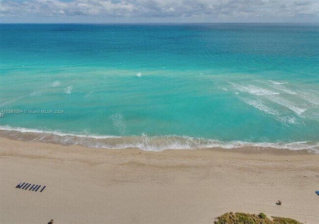 Foto del edificio - 17201 Collins Ave