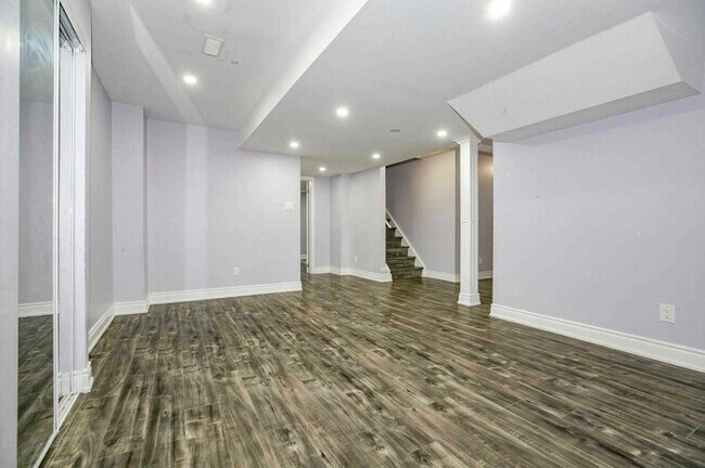 Building Photo - 33 Upper Highlands Dr