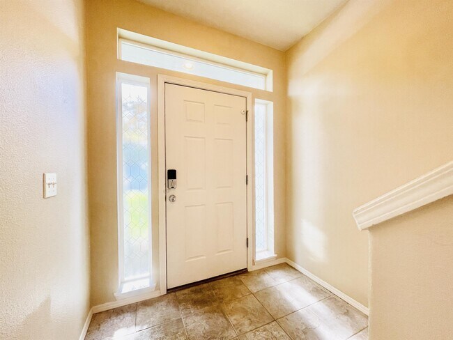 Building Photo - 6327 SW Vinwood Terrace