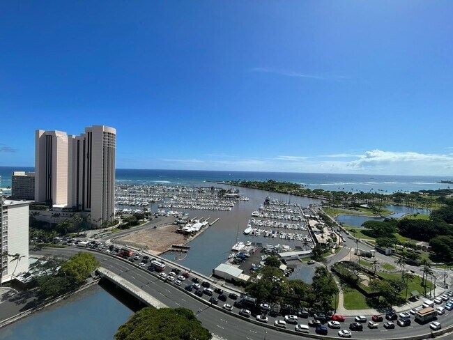 Building Photo - 2412