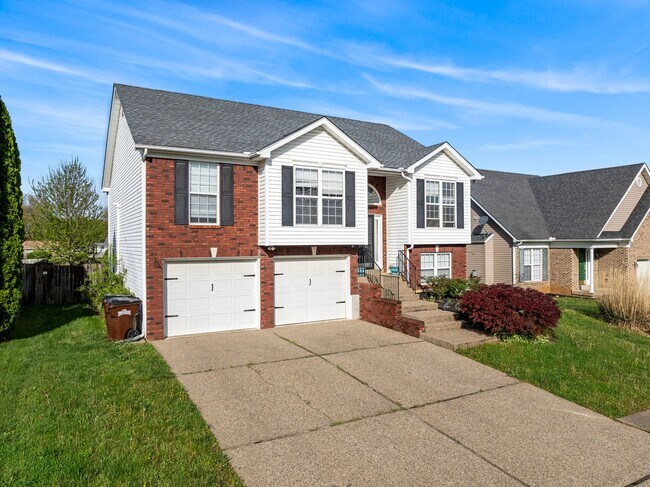 Photo - Spacious 4 Bedroom, 3 Bathroom Home!