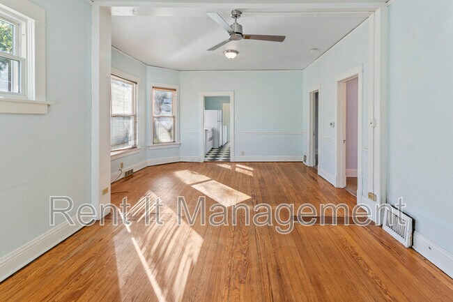 Building Photo - 4535 Marcy St