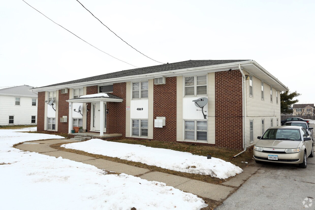4869 NW 62nd Ave, Johnston, IA 50131 Apartments in Johnston, IA