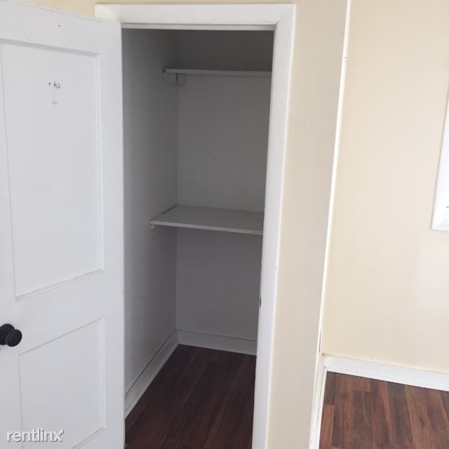 Building Photo - 1 br, 1 bath Apartment - 272 W 14th St