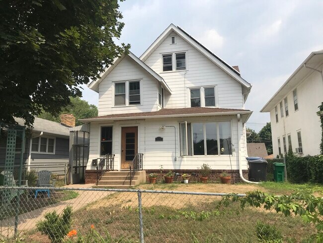 Foto del edificio - 4203 Pleasant Ave