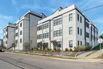 Building Photo - 4405 Kentucky Ave