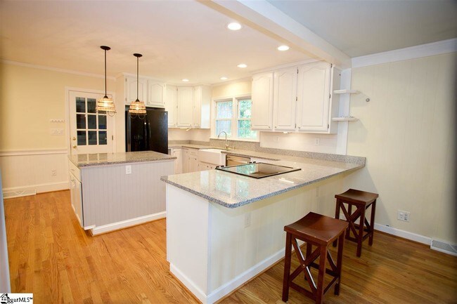 Foto del edificio - 900 Butler Springs Rd