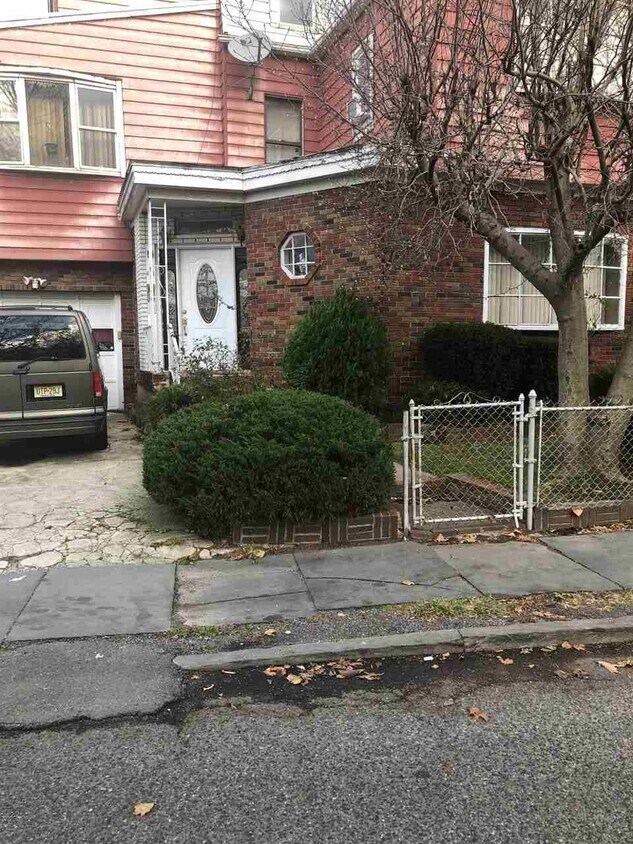 Foto principal - 60 Myrtle Ave