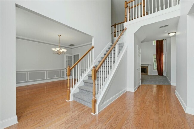 Foto del edificio - 3032 Mockingbird Ln