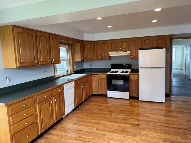 Foto del edificio - 211 Roe Ave