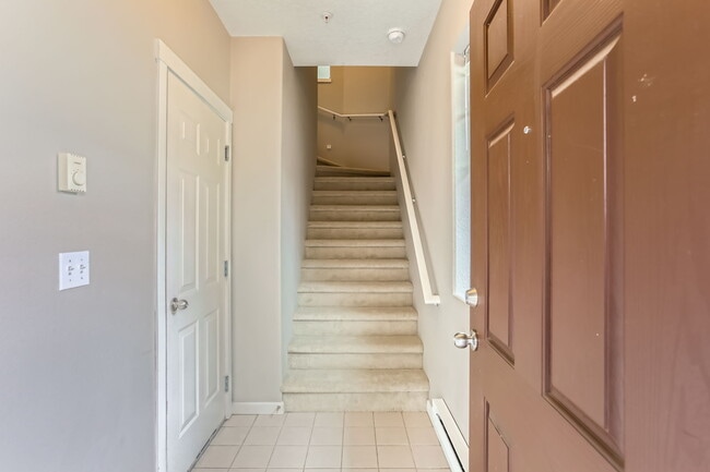 Building Photo - 14700 SW Sandhill Loop