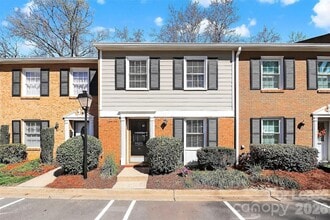 Building Photo - 4605 Hedgemore Dr