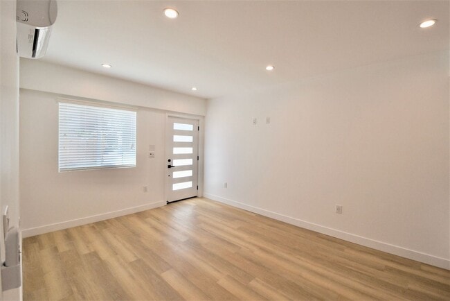 Building Photo - 10855 Morrison St