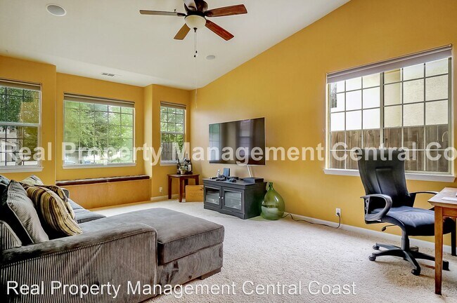 Building Photo - 3 br, 2 bath House - 830 Sycamore Canyon Road