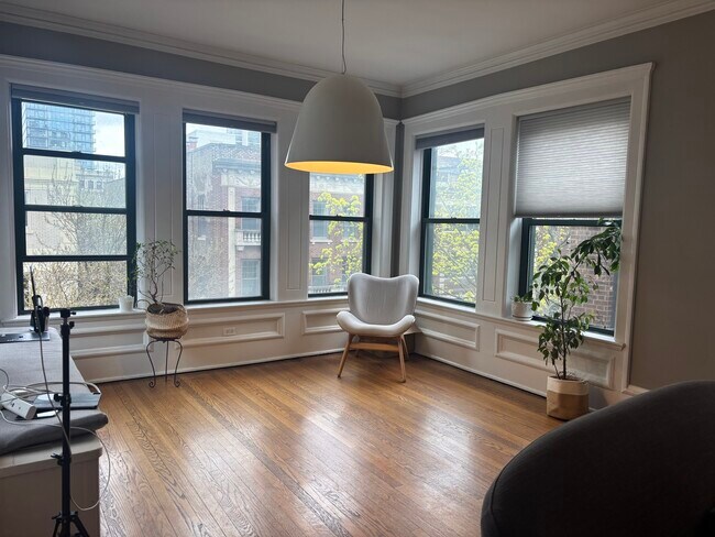 Foto del edificio - 434 W Aldine Ave