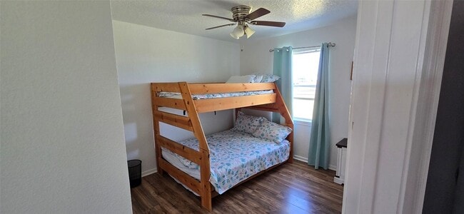 Foto del edificio - 16506 Blackbeard Rd