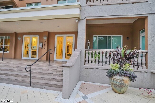 Foto del edificio - 2825 Palm Beach Blvd
