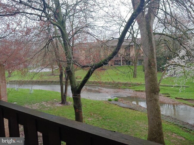 Foto del edificio - 214 Stonybrook Dr