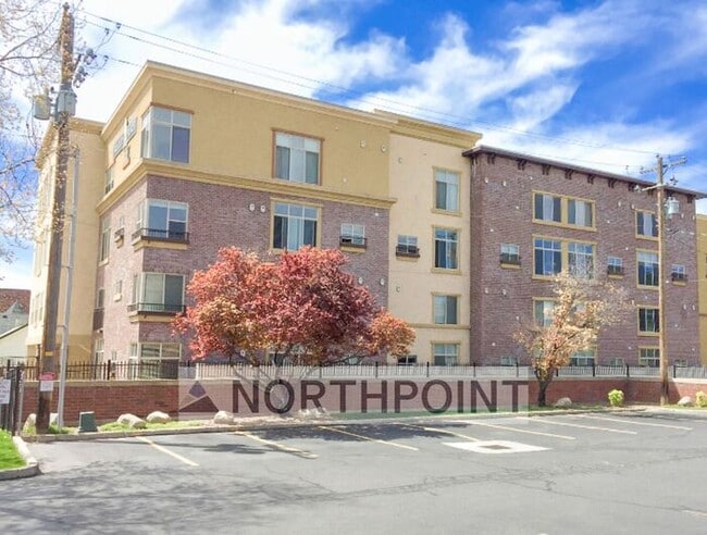 Building Photo - 2BR w/ Underground Parking Near TRAX