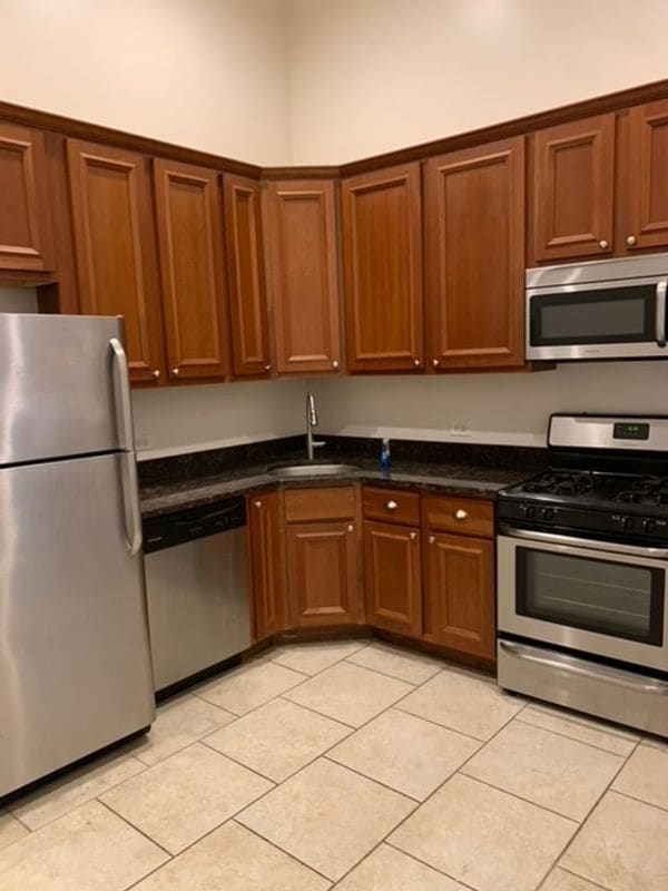 Building Photo - 1654 W Wallen Ave