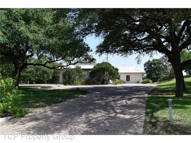 Building Photo - 3004 Maravillas Loop