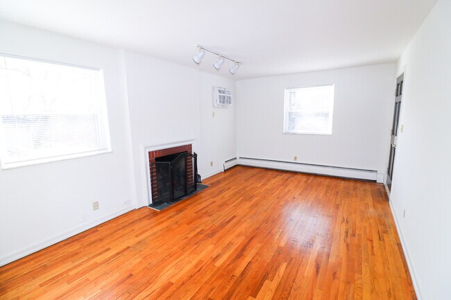 Foto del edificio - 1954 Rockland Ave