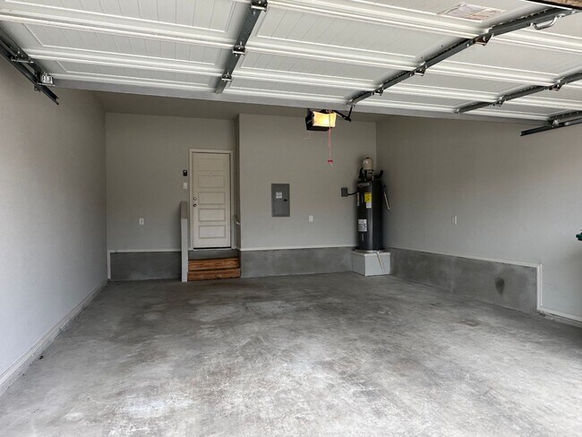 Foto del edificio - Luxury Townhome