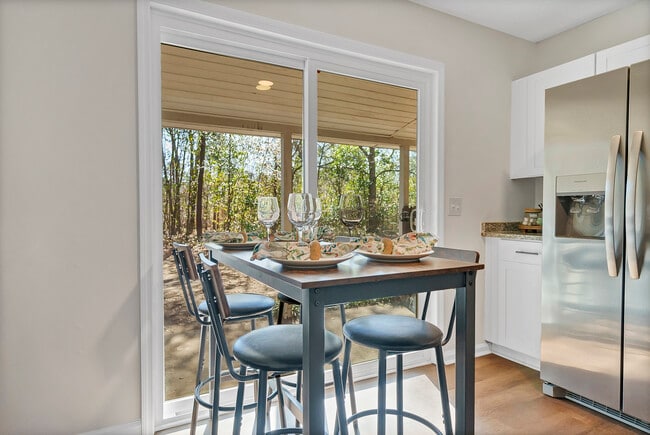 Building Photo - 138 Villa Ct