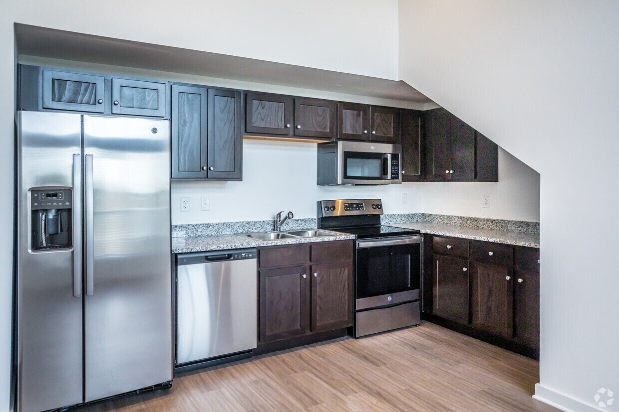 Art Lofts at Overton Apartments 1973 Poplar Ave Memphis, TN