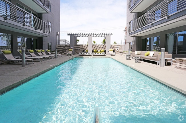 Linear - Linear Apartments