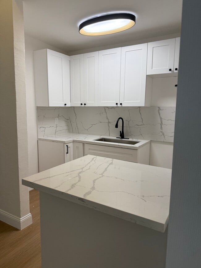 Photo - 1005 SW 15th Ave Apartment