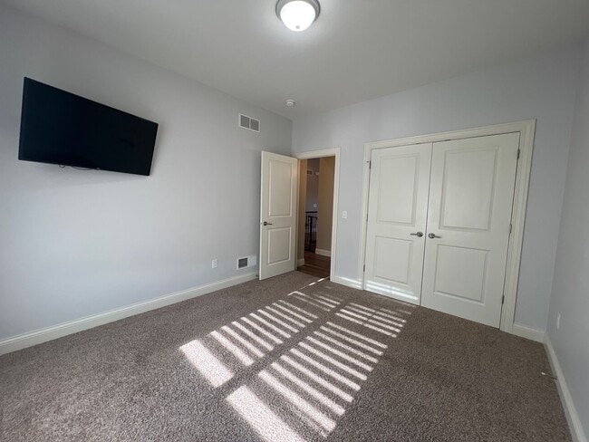 Foto del edificio - 8916 Pine Hollow Pl