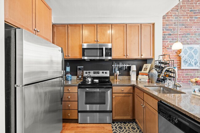 Building Photo - 2035 2nd St NW