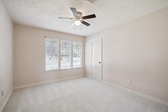 Building Photo - 23906 Northcrest Dr Building Photo - 23906 Northcrest Dr